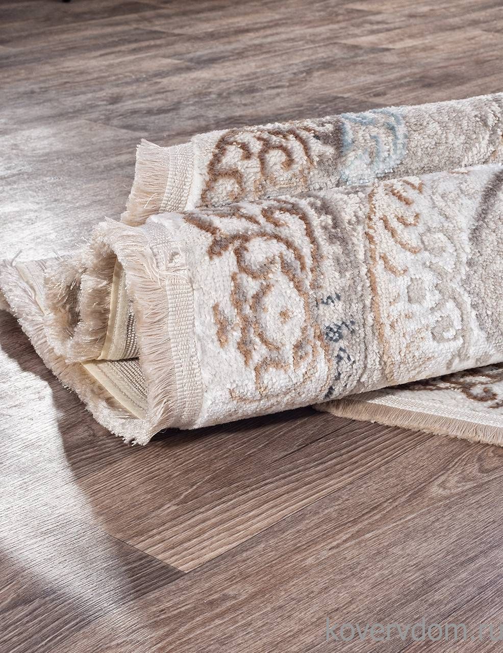 Ковер RODOS 7430B L.BLUE / CREAM Овал Ковер RODOS 7430B L.BLUE / CREAM Овал